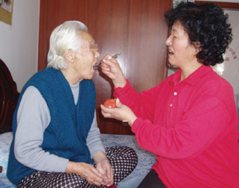 失能老人生活照护:温暖的守护与专业支持